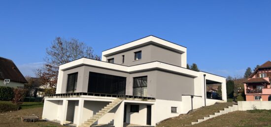 Construction en cours d’une maison à toit plat à Muespach